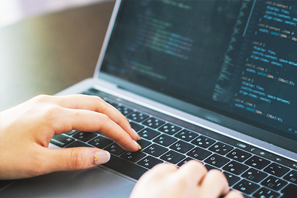 写真：Webコーダー